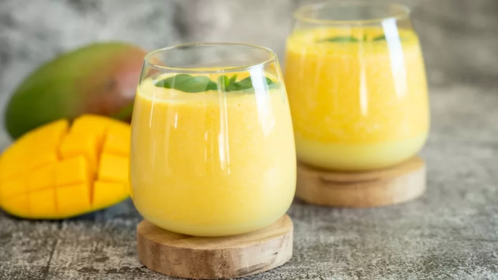 Delicious and Healthy Smoothie Recipes for Weight Loss 1 Mango smoothie recipe