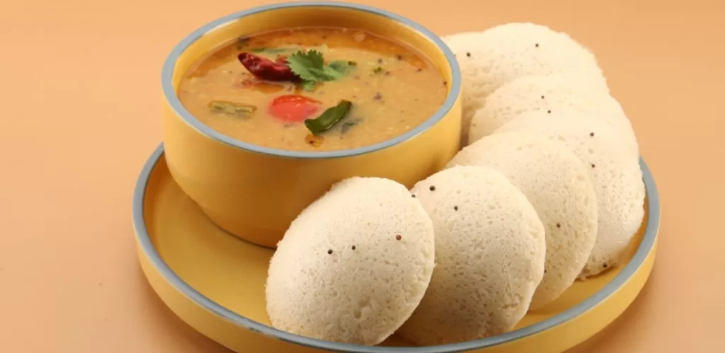 7 Healthy Lunch Ideas for Weight Loss Recipes 6 Idli and Chutney