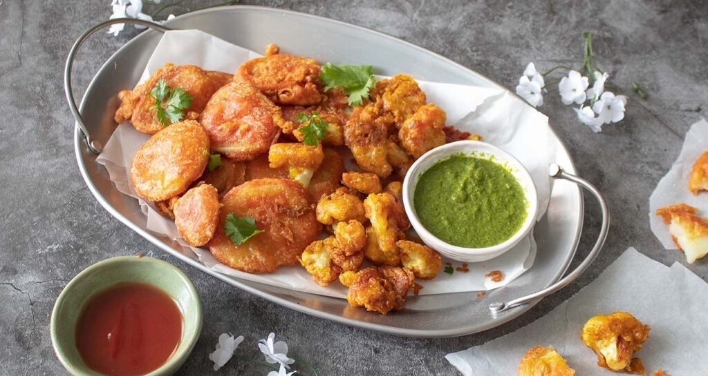 Indian winter Snacks and its health benefits 4 Pakoras (fritters)